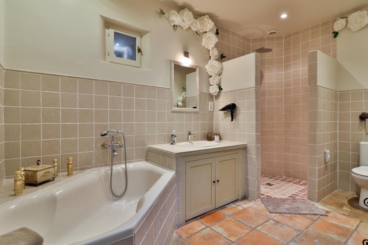 Gite Des Carmes And Spa Le Thor Εξωτερικό φωτογραφία
