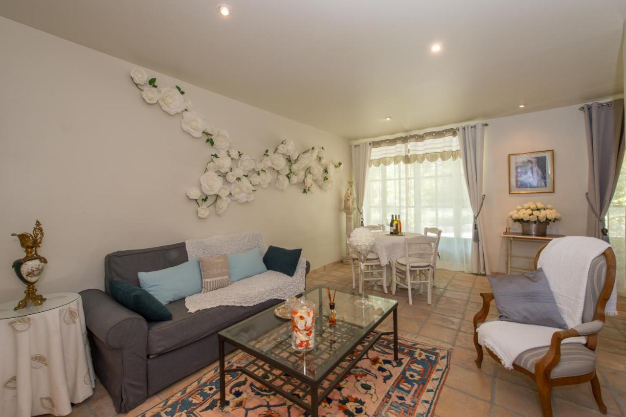 Gite Des Carmes And Spa Le Thor Εξωτερικό φωτογραφία
