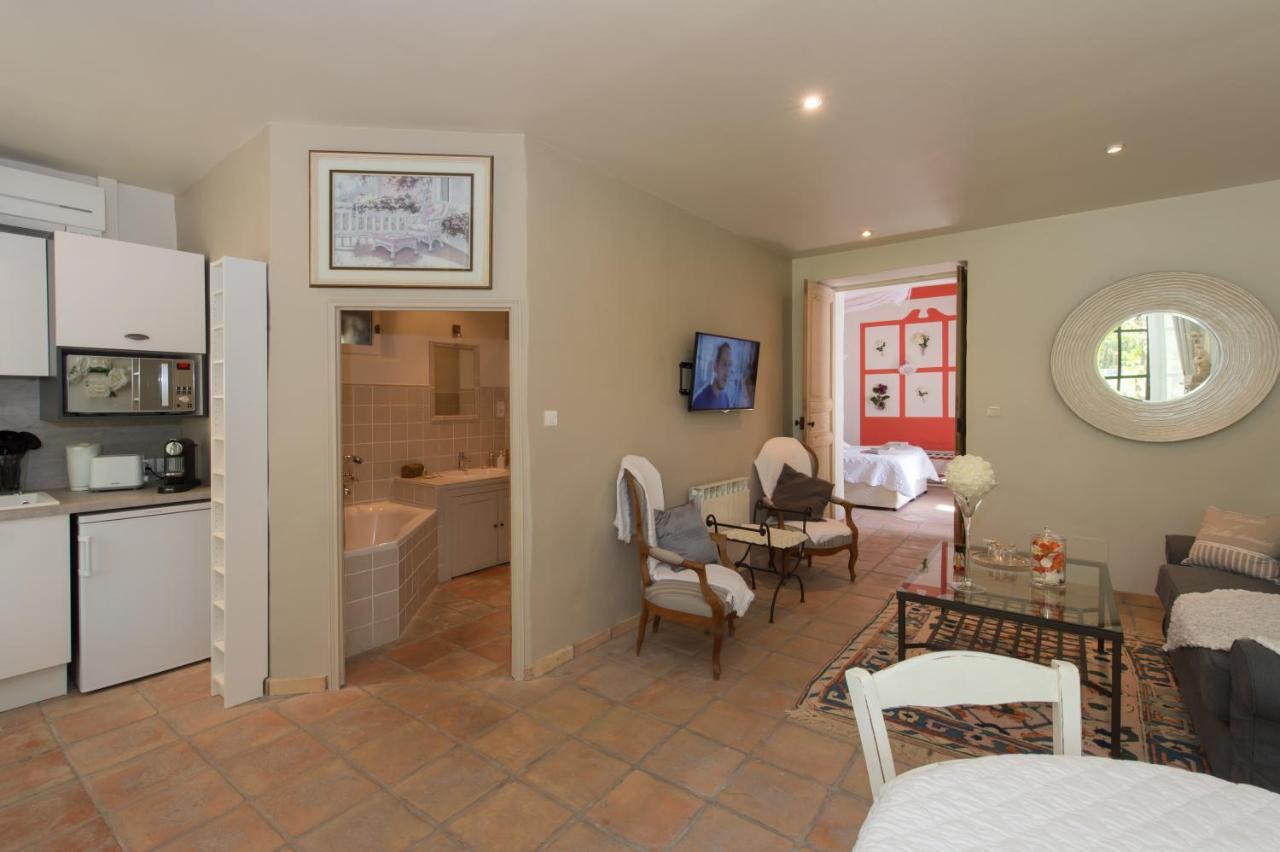 Gite Des Carmes And Spa Le Thor Εξωτερικό φωτογραφία