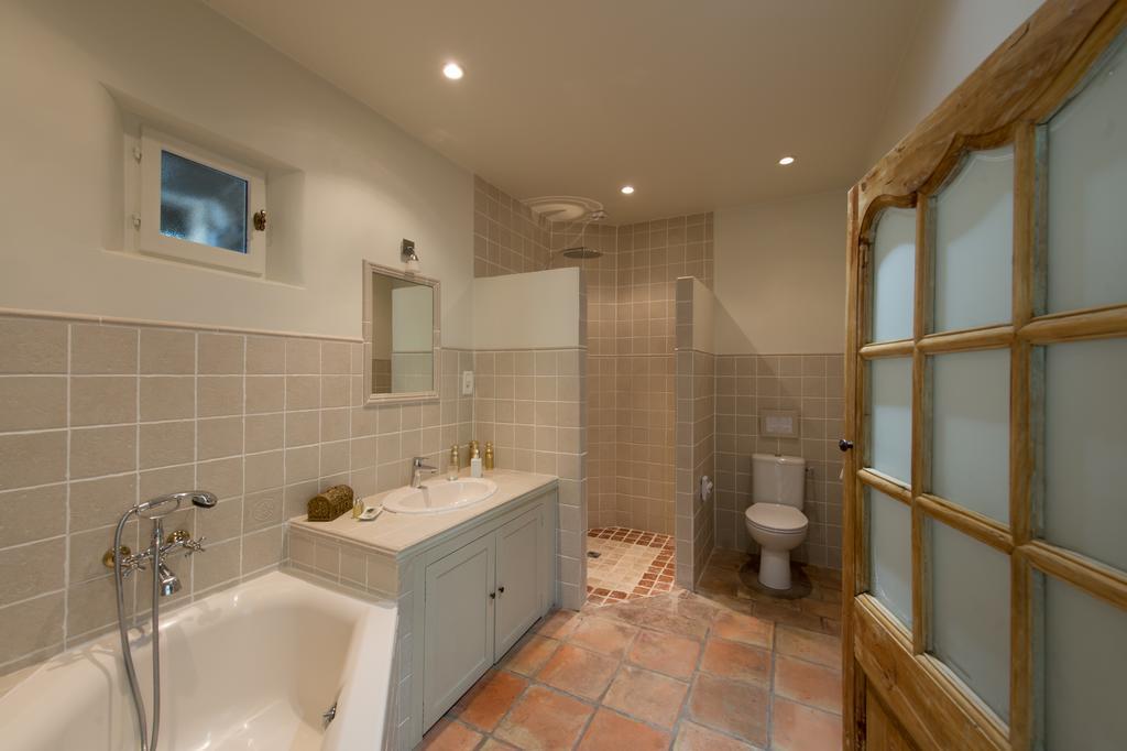 Gite Des Carmes And Spa Le Thor Εξωτερικό φωτογραφία